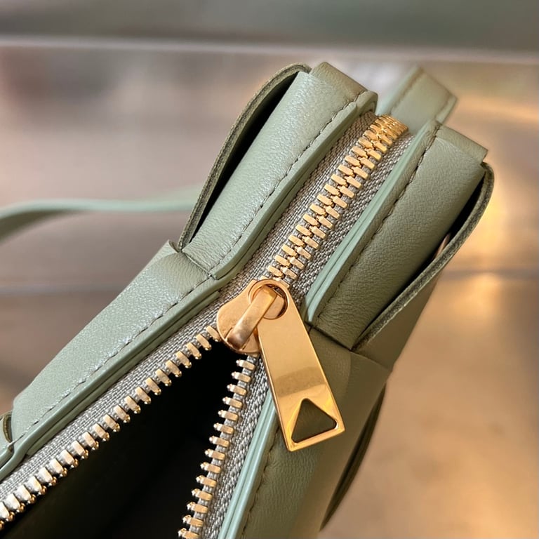 Bottega Veneta Cassette Phone Bag Sage Green - 4