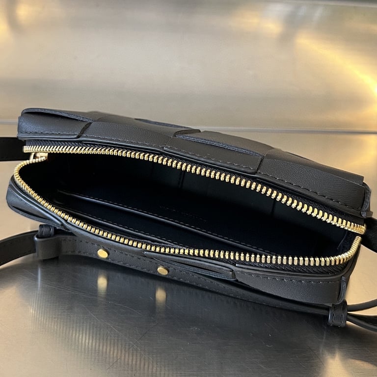 Bottega Veneta Cassette Phone Bag Black - 4