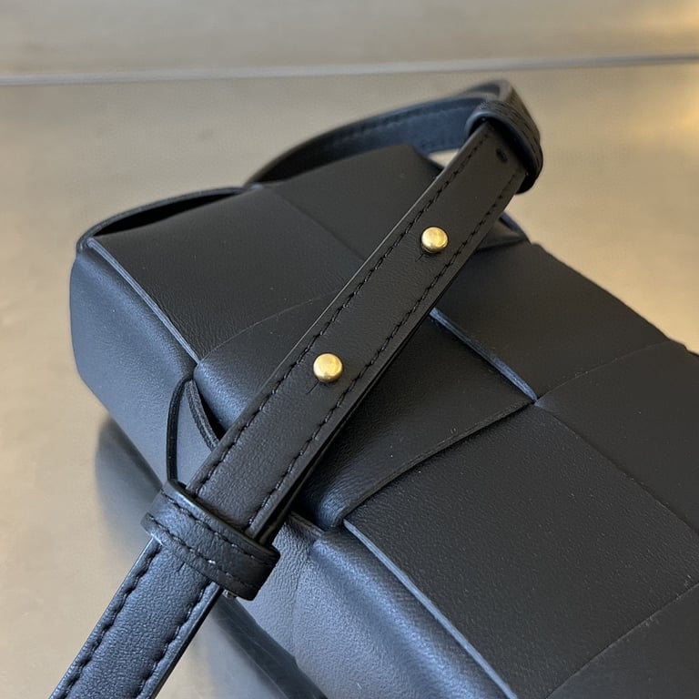 Bottega Veneta Cassette Phone Bag Black - 5