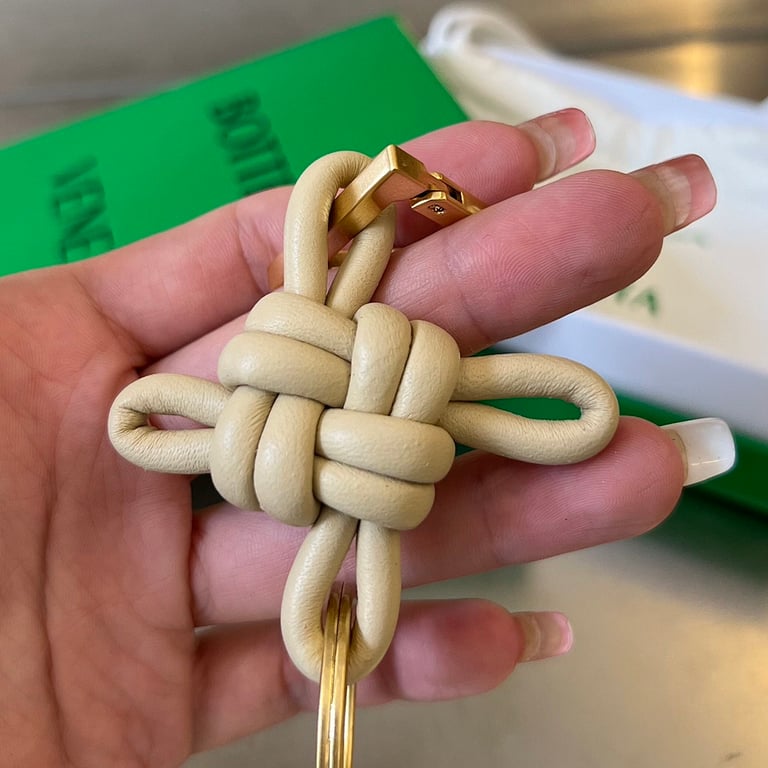 Bottega Veneta Knotted Leather Keychain 619100 - 2