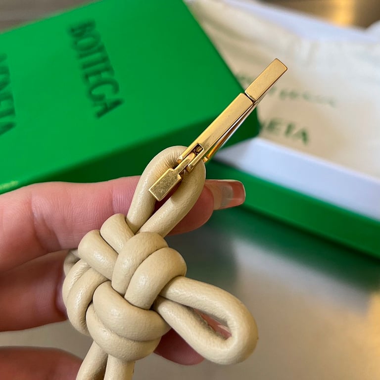Bottega Veneta Knotted Leather Keychain 619100 - 3