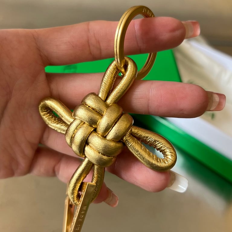 Bottega Veneta 619100 Chinese Knot Keychain Gold - 2