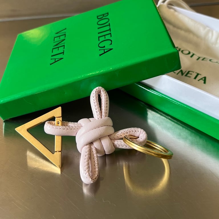 Bottega Veneta Knotted Leather Key Ring 619100 Pink - 5