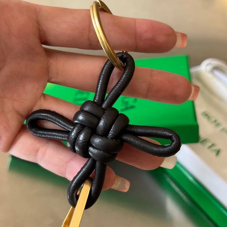 Bottega Veneta Knotted Leather Key Ring 619100 - 2