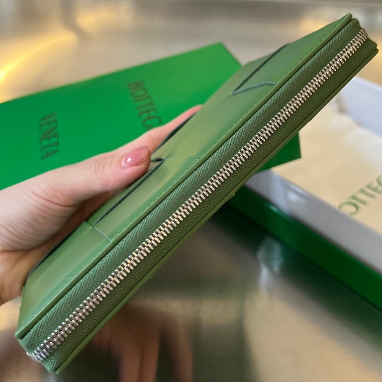 Bottega Veneta 649607 Intrecciato Zip Around Wallet Green - 9