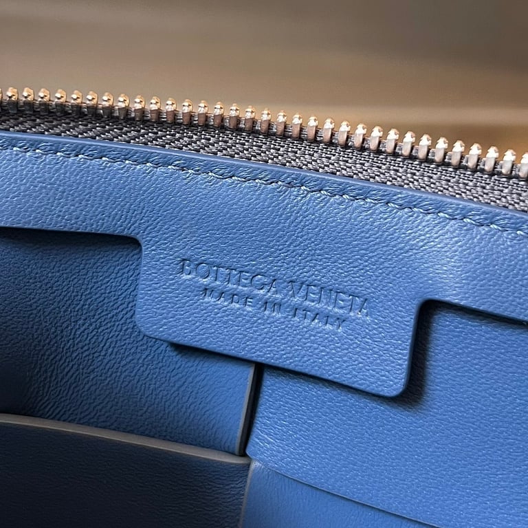 Bottega Veneta Cassette Camera Bag Grey Blue - 7