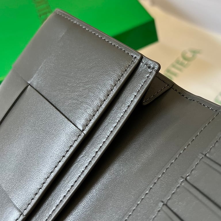 Bottega Veneta Maxi Intrecciato Long Wallet Grey - 3
