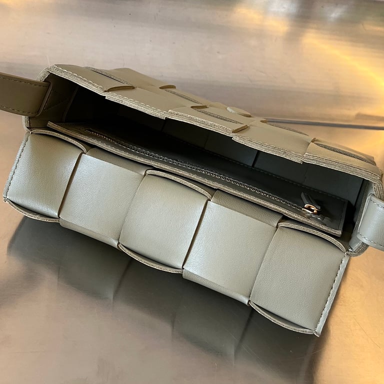 Bottega Veneta Cassette Bag Sage Green - 4