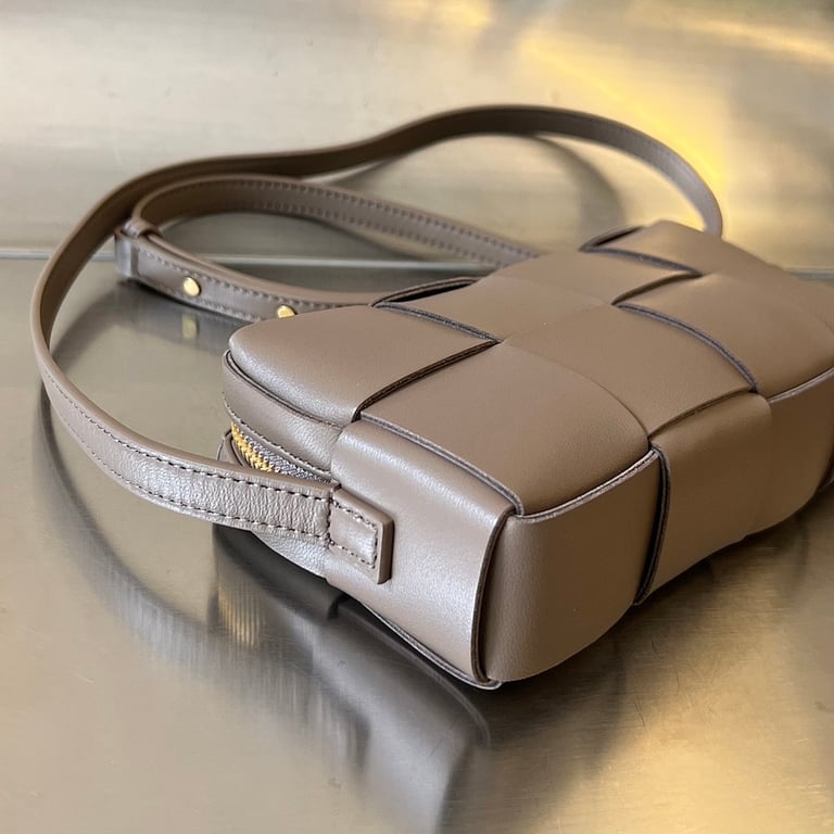 Bottega Veneta Cassette Horizontal Phone Bag Taupe - 7
