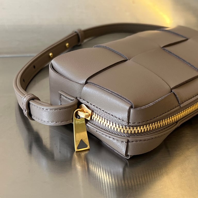 Bottega Veneta Cassette Horizontal Phone Bag Taupe - 9