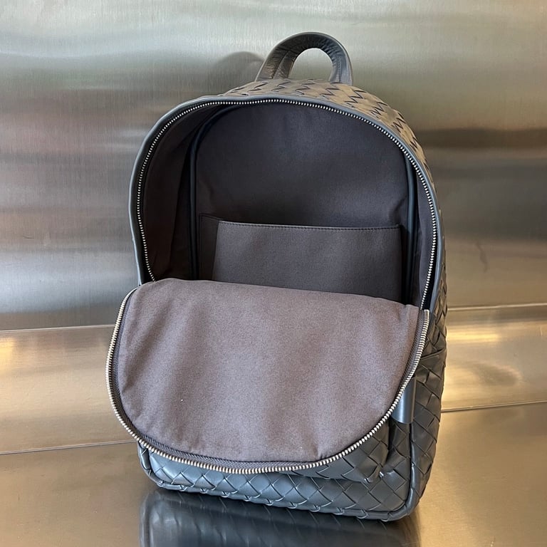 Bottega Veneta Intrecciato Leather Backpack Grey - 5