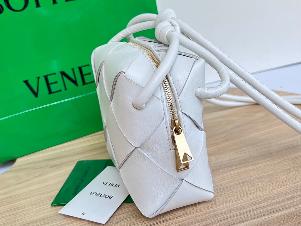 Bottega Veneta Cassette Camera Bag White 701915 - 8