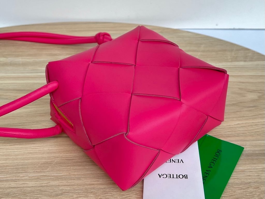 Bottega Veneta Cassette Camera Bag Pink 701915 - 6