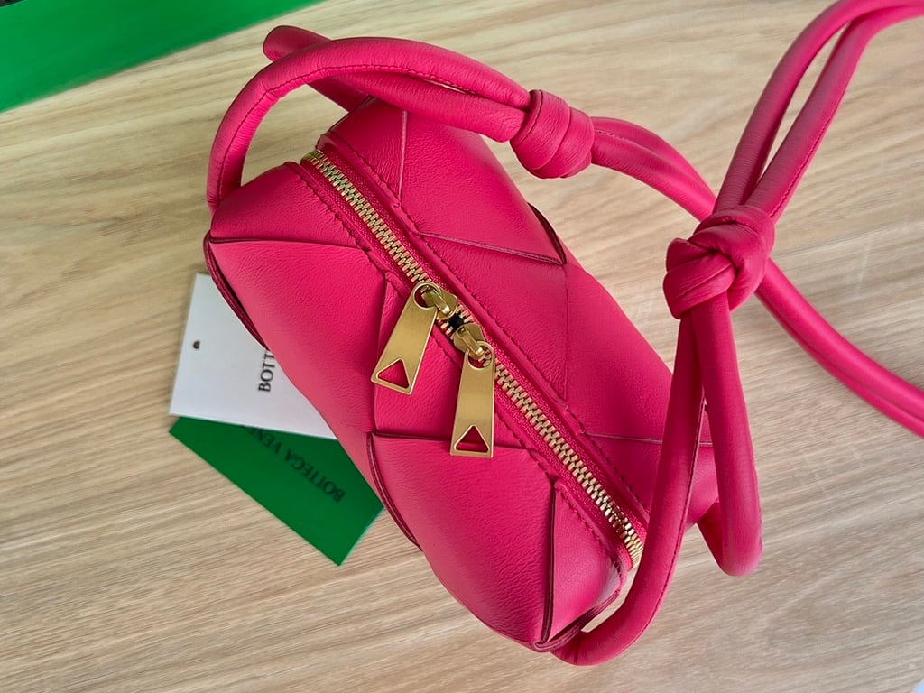 Bottega Veneta Cassette Camera Bag Pink 701915 - 8