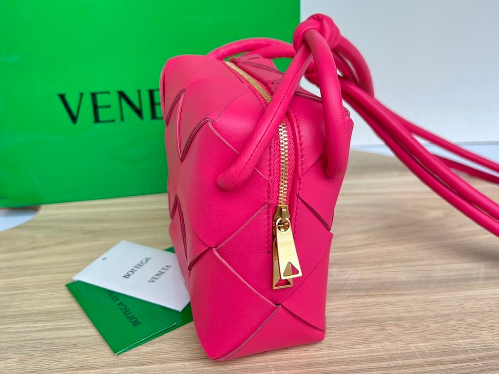 Bottega Veneta Cassette Camera Bag Pink 701915 - 9