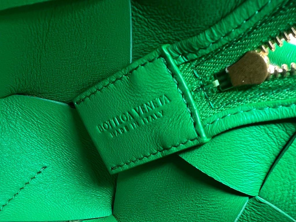Bottega Veneta Cassette Camera Bag Green - 2