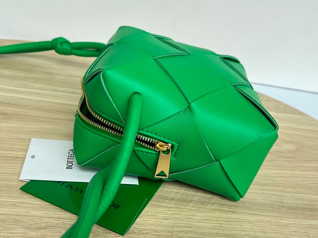 Bottega Veneta Cassette Camera Bag Green - 5