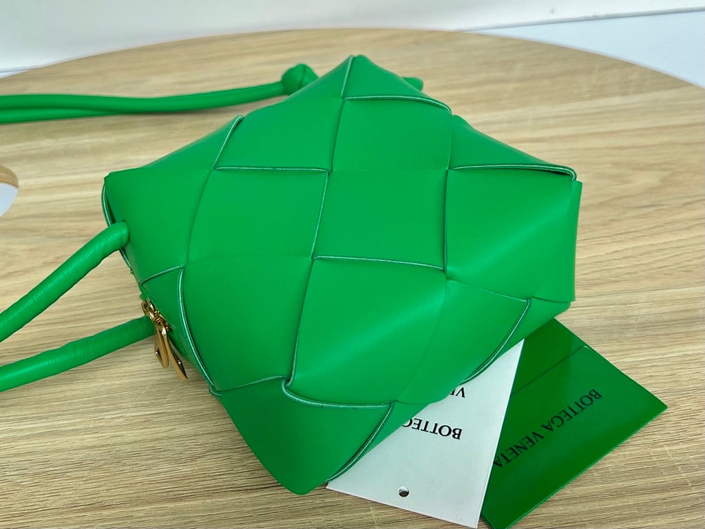 Bottega Veneta Cassette Camera Bag Green - 6