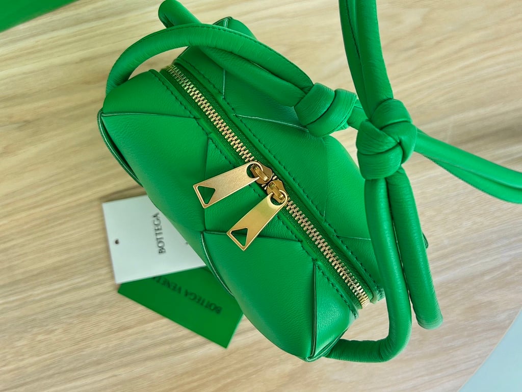 Bottega Veneta Cassette Camera Bag Green - 8