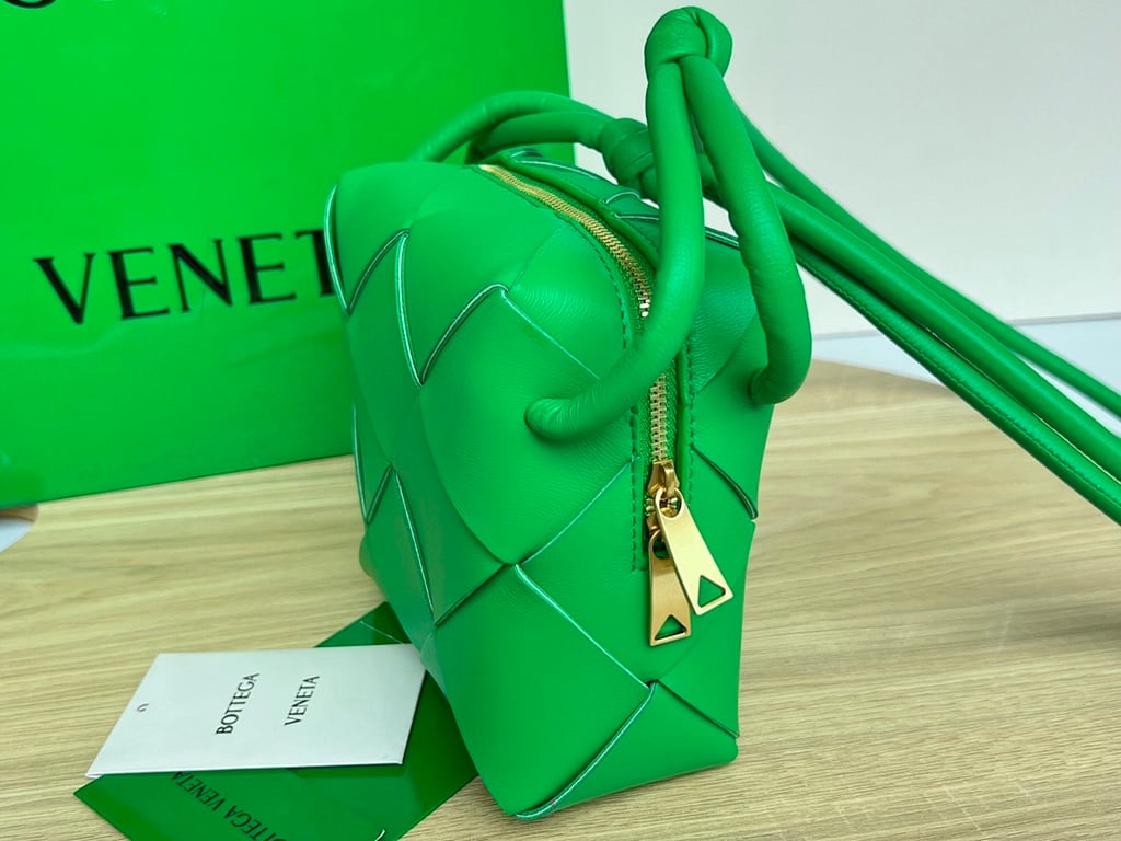 Bottega Veneta Cassette Camera Bag Green - 9