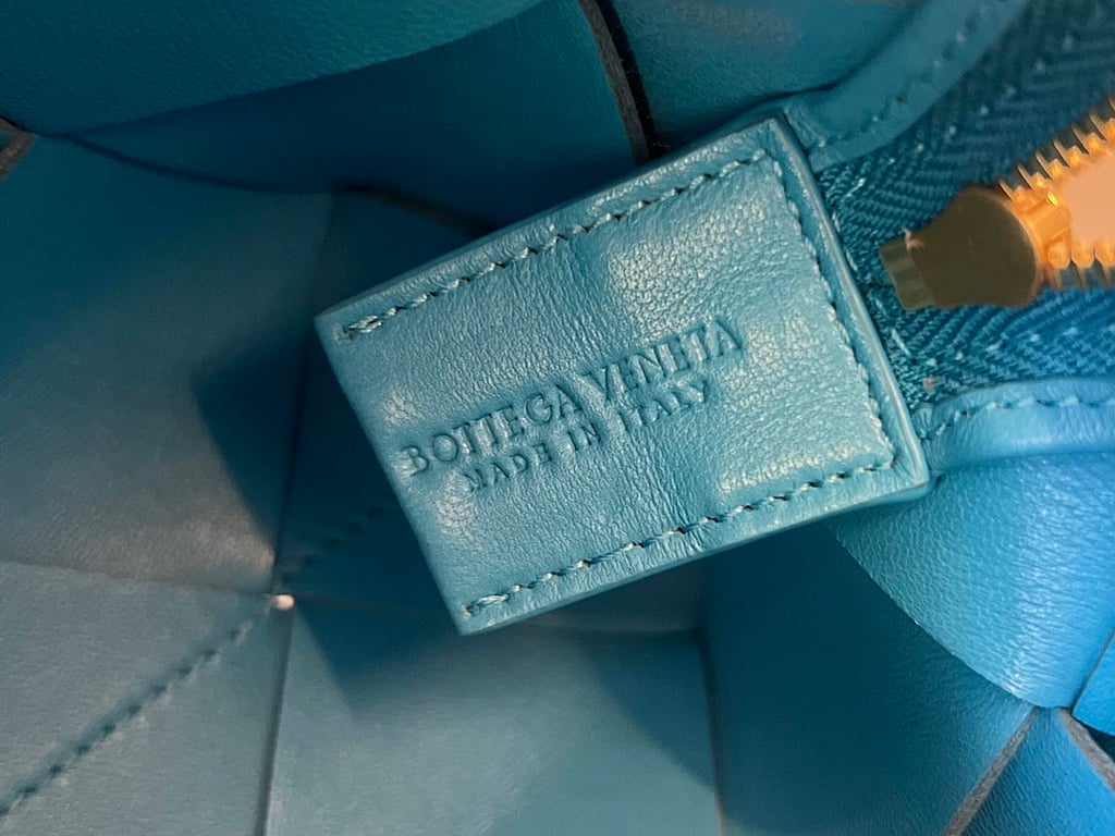 Bottega Veneta Cassette Camera Bag Blue - 2