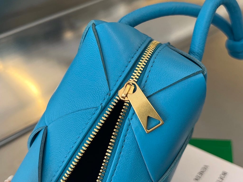 Bottega Veneta Cassette Camera Bag Blue - 3