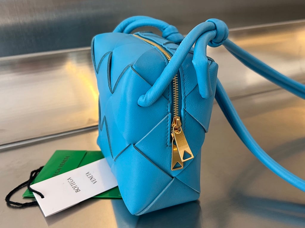 Bottega Veneta Cassette Camera Bag Blue - 8