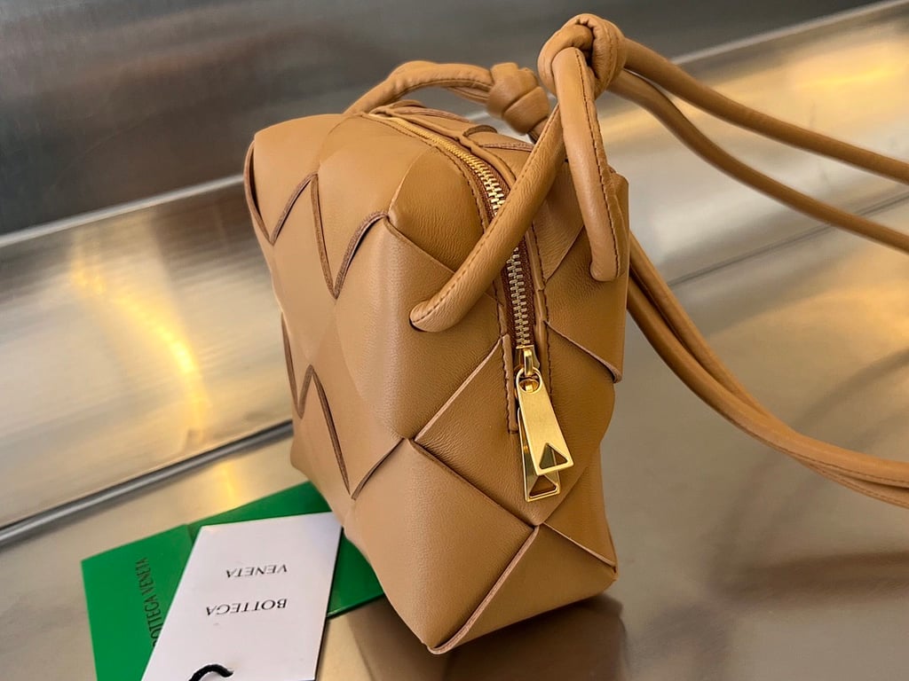 Bottega Veneta Cassette Camera Bag Tan - 8