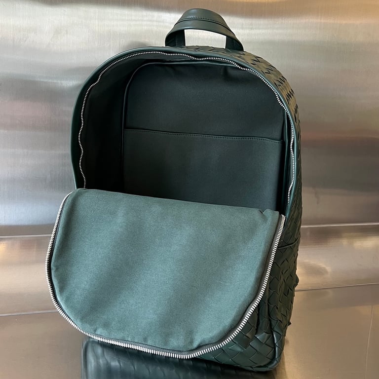 Bottega Veneta Intrecciato Leather Backpack Green - 4