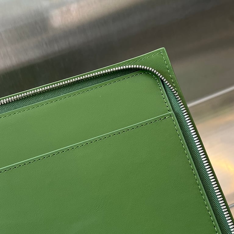 Bottega Veneta Intreccio Document Case 607479 Green - 3