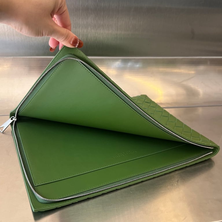 Bottega Veneta Intreccio Document Case 607479 Green - 7
