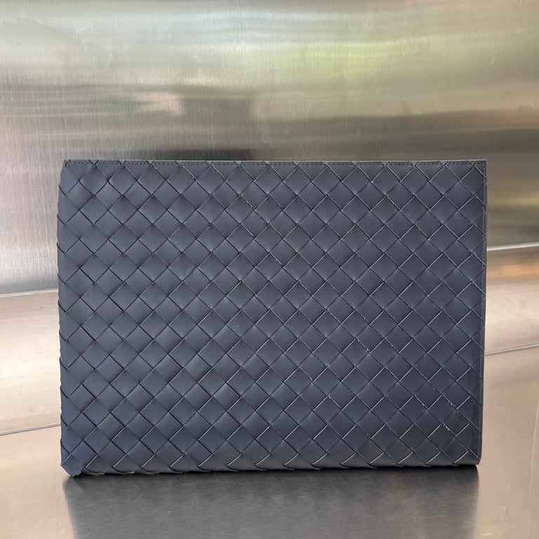 Bottega Veneta Intreccio Half-Zip Clutch 607479 - 10