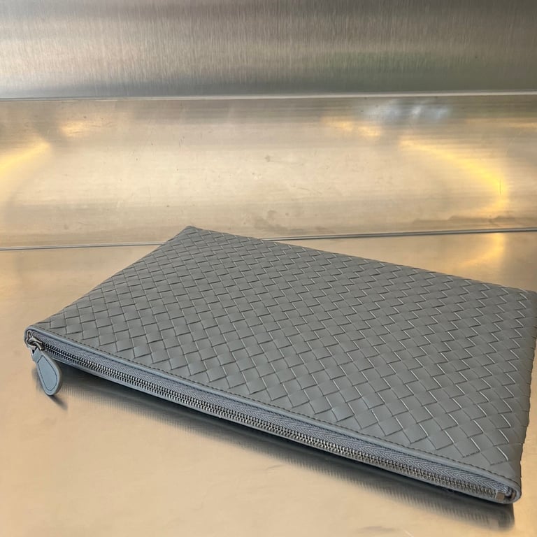 Bottega Veneta Intrecciato Leather Clutch Grey - 9