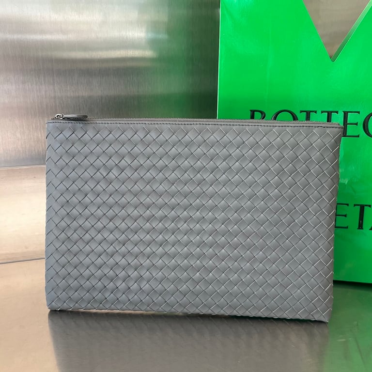 Bottega Veneta Intrecciato Leather Clutch Grey - 10