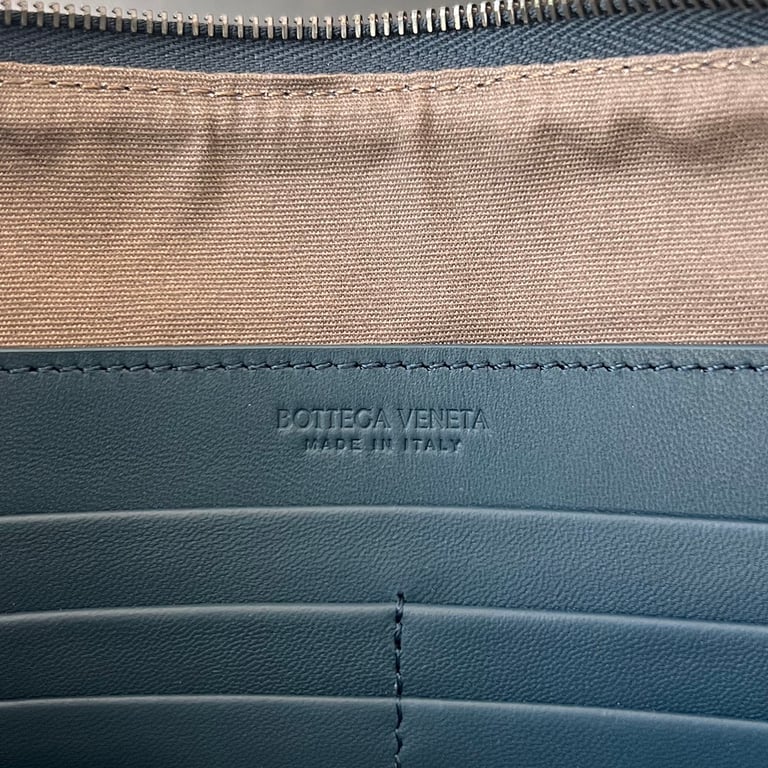 Bottega Veneta Intrecciato Leather Clutch 522430 - 4