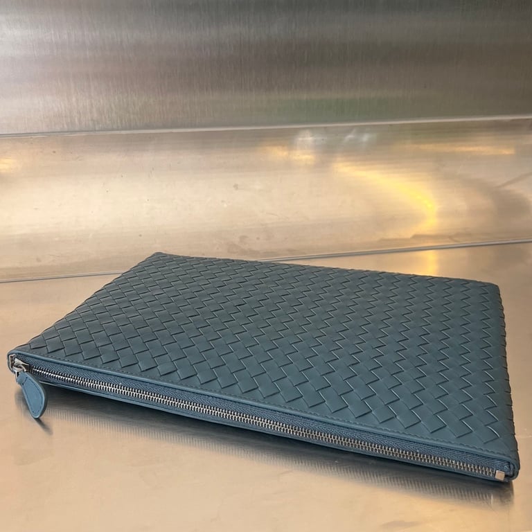 Bottega Veneta Intrecciato Leather Clutch 522430 - 8