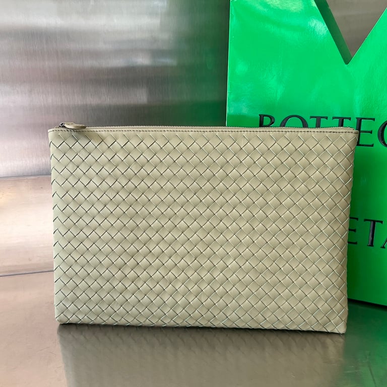 Bottega Veneta Intrecciato Pouch 522430 Sage - 10
