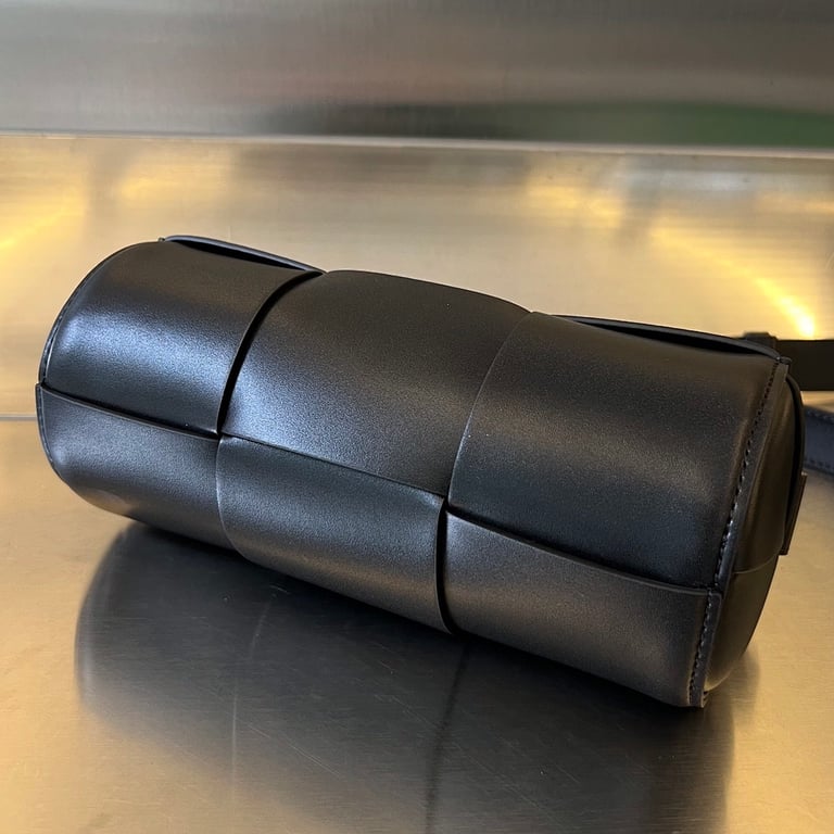 Bottega Veneta Intrecciato Cylinder Bag Black 741561 - 2