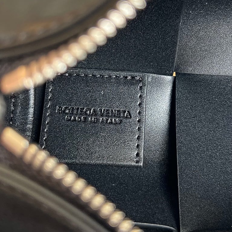 Bottega Veneta Intrecciato Cylinder Bag Black 741561 - 4