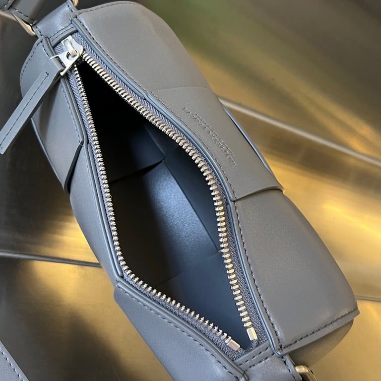 Bottega Veneta Intrecciato Cylinder Bag Grey - 2