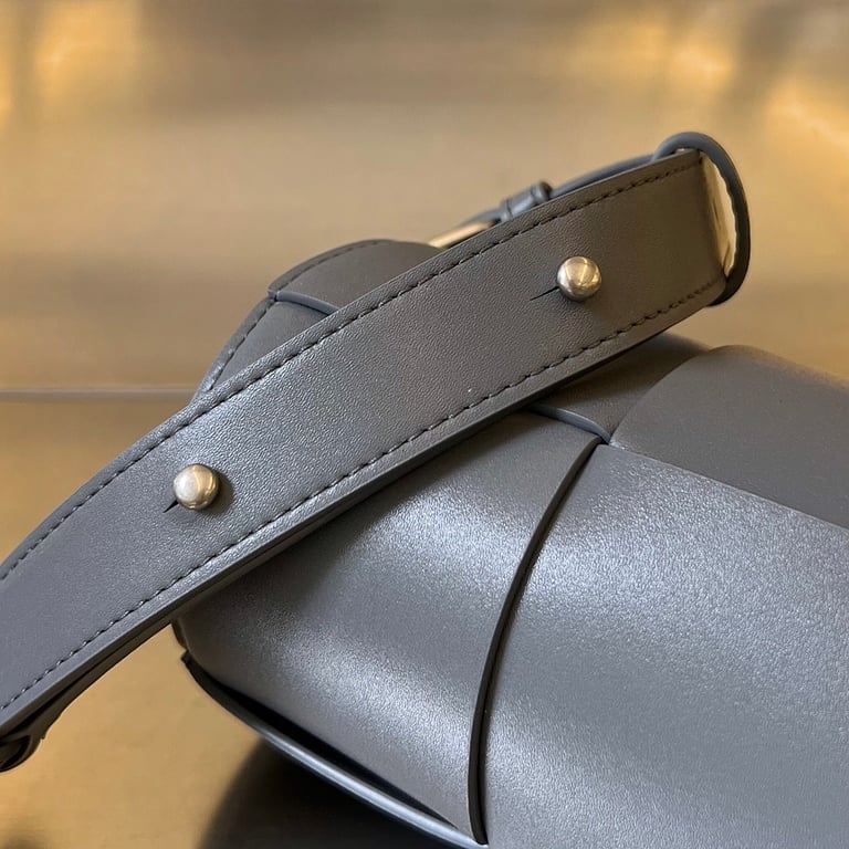 Bottega Veneta Intrecciato Cylinder Bag Grey - 3