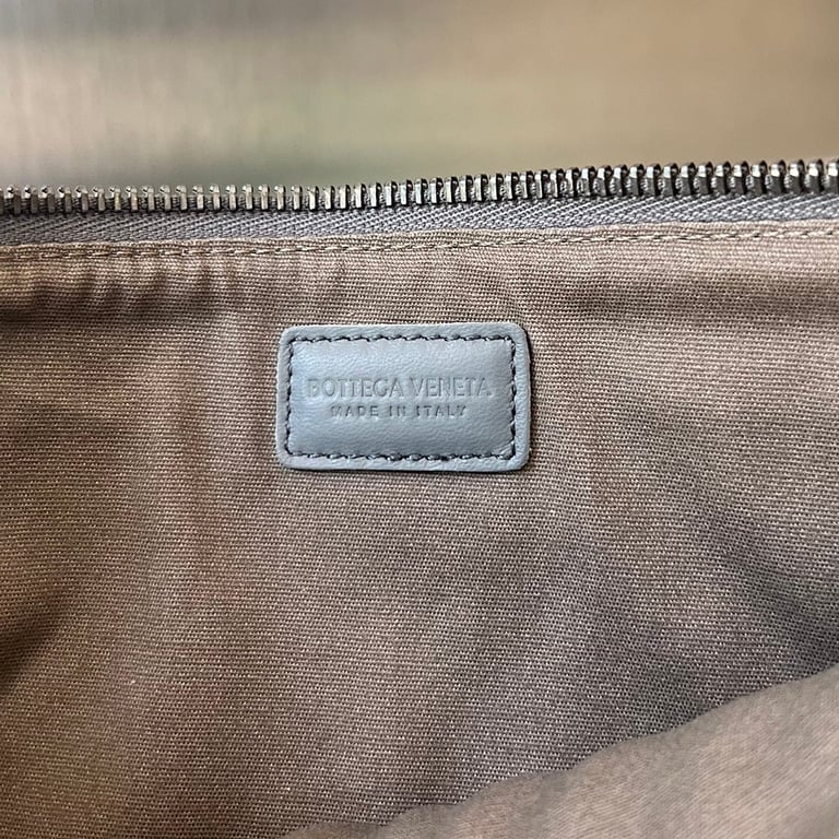 Bottega Veneta Intrecciato Leather Clutch 256405 - 4