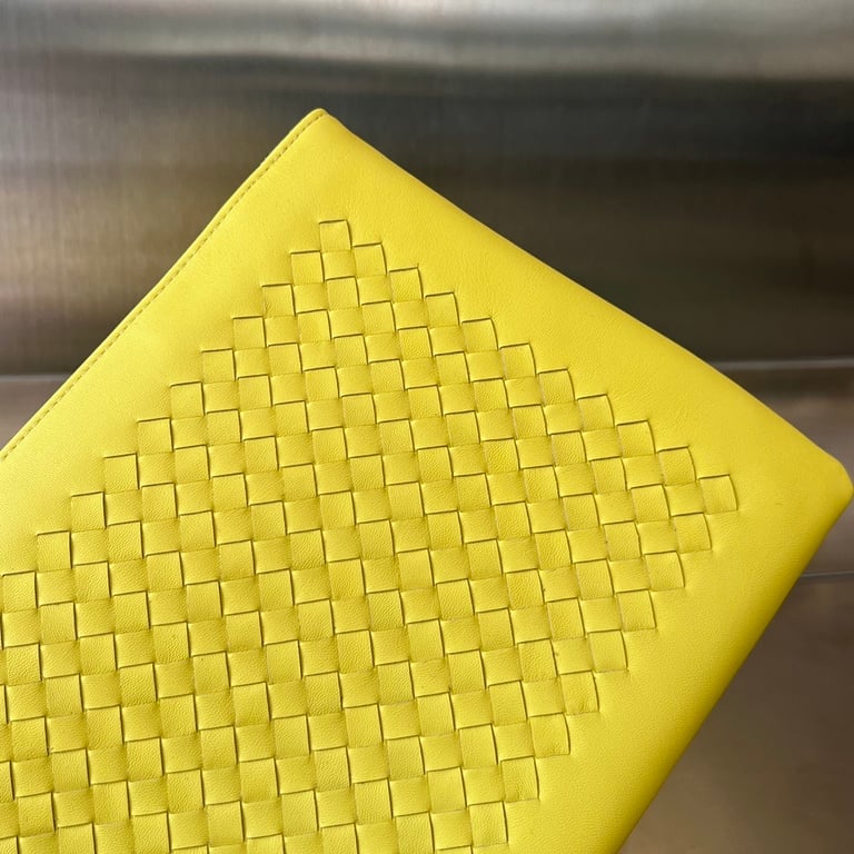 Bottega Veneta 256405 Intrecciato Leather Clutch Yellow - 7