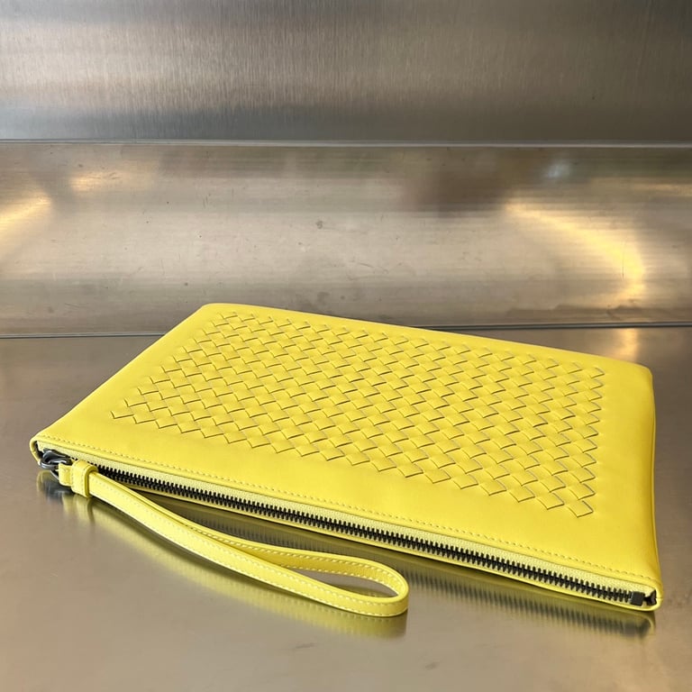 Bottega Veneta 256405 Intrecciato Leather Clutch Yellow - 9