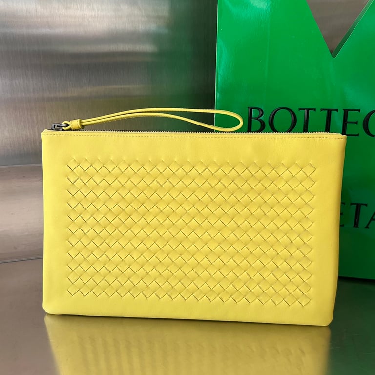 Bottega Veneta 256405 Intrecciato Leather Clutch Yellow - 10