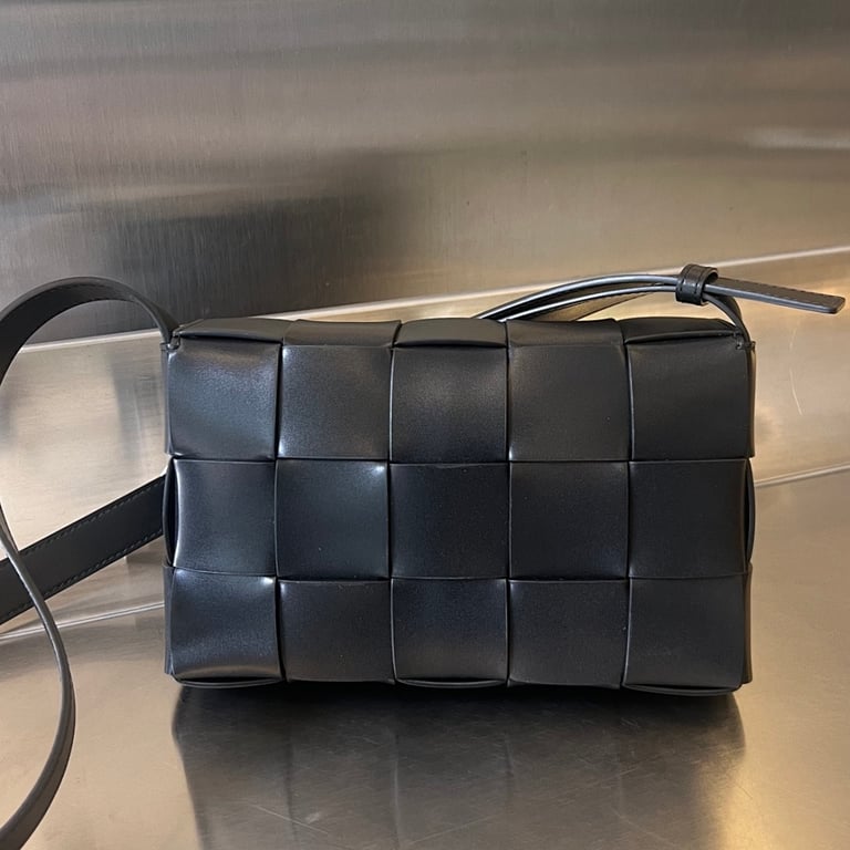 Bottega Veneta Cassette Bag Black - 9