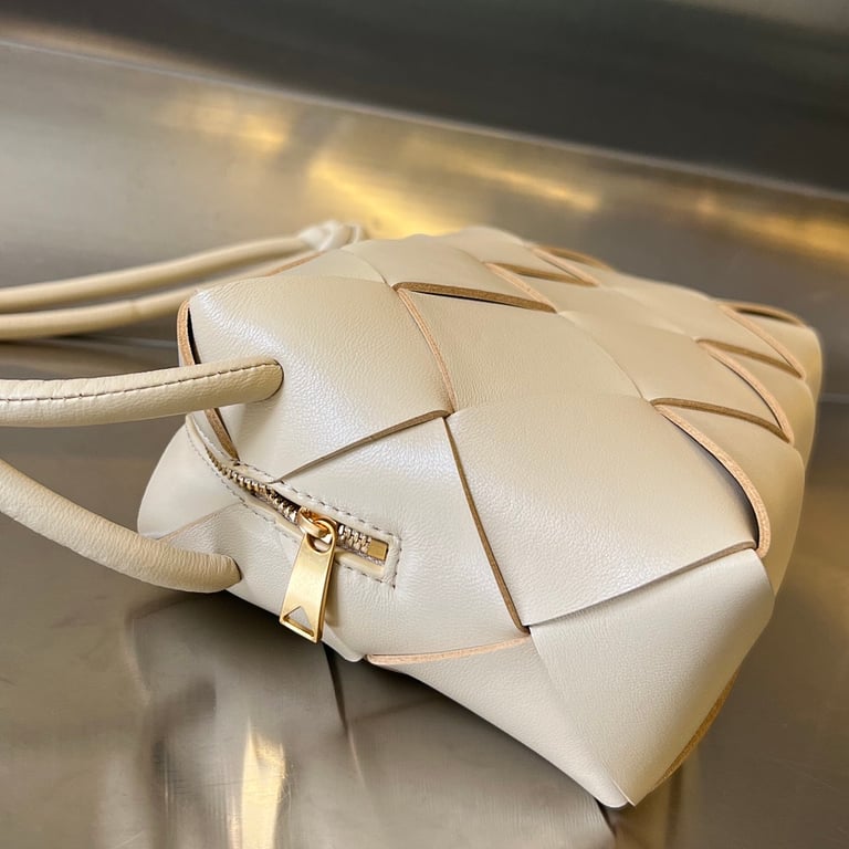 Bottega Veneta Cassette Camera Bag Cream - 7
