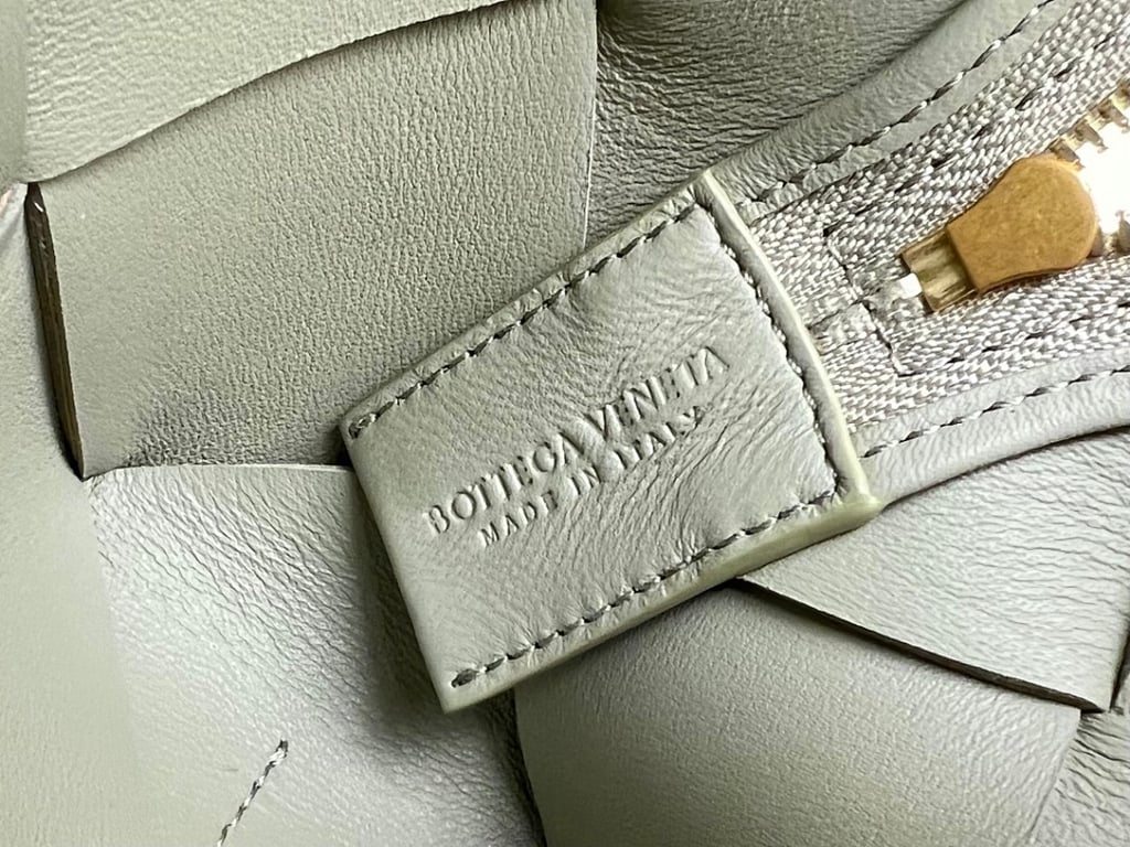 Bottega Veneta Cassette Camera Bag Sage Green - 2