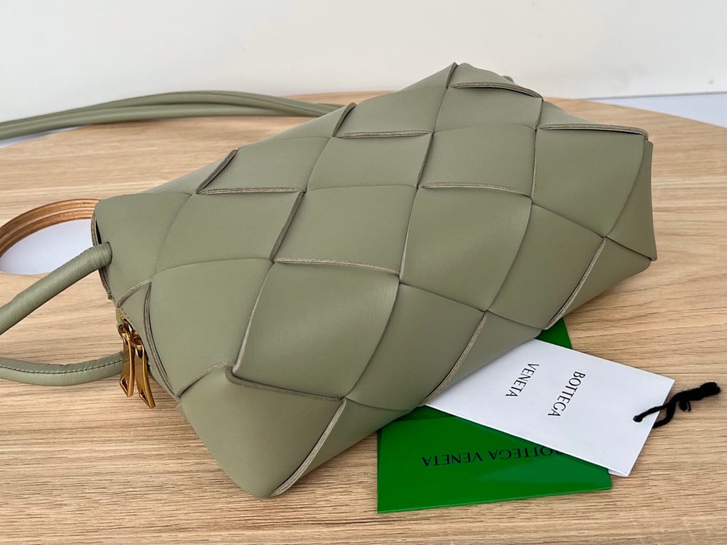 Bottega Veneta Cassette Camera Bag Sage Green - 8