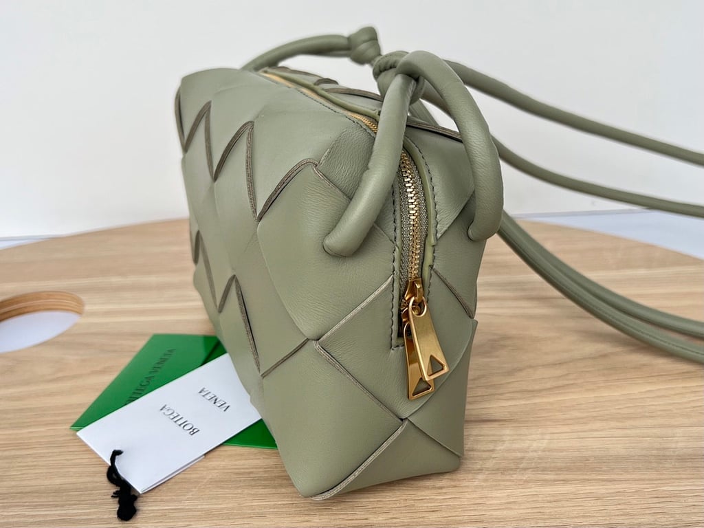 Bottega Veneta Cassette Camera Bag Sage Green - 9